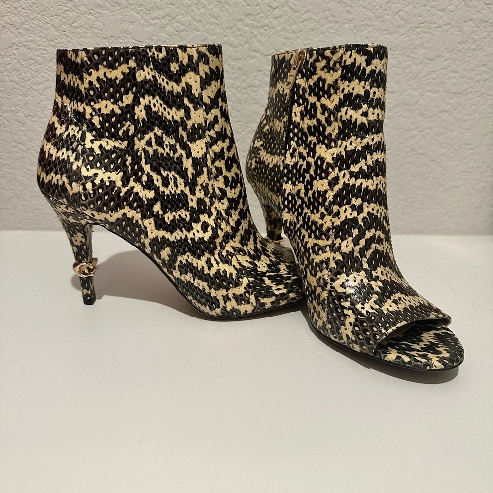 COACH Remi Snakeskin Natural Tan and Black High Heel Ankle Boots Booties Size 9 - Picture 3 of 14